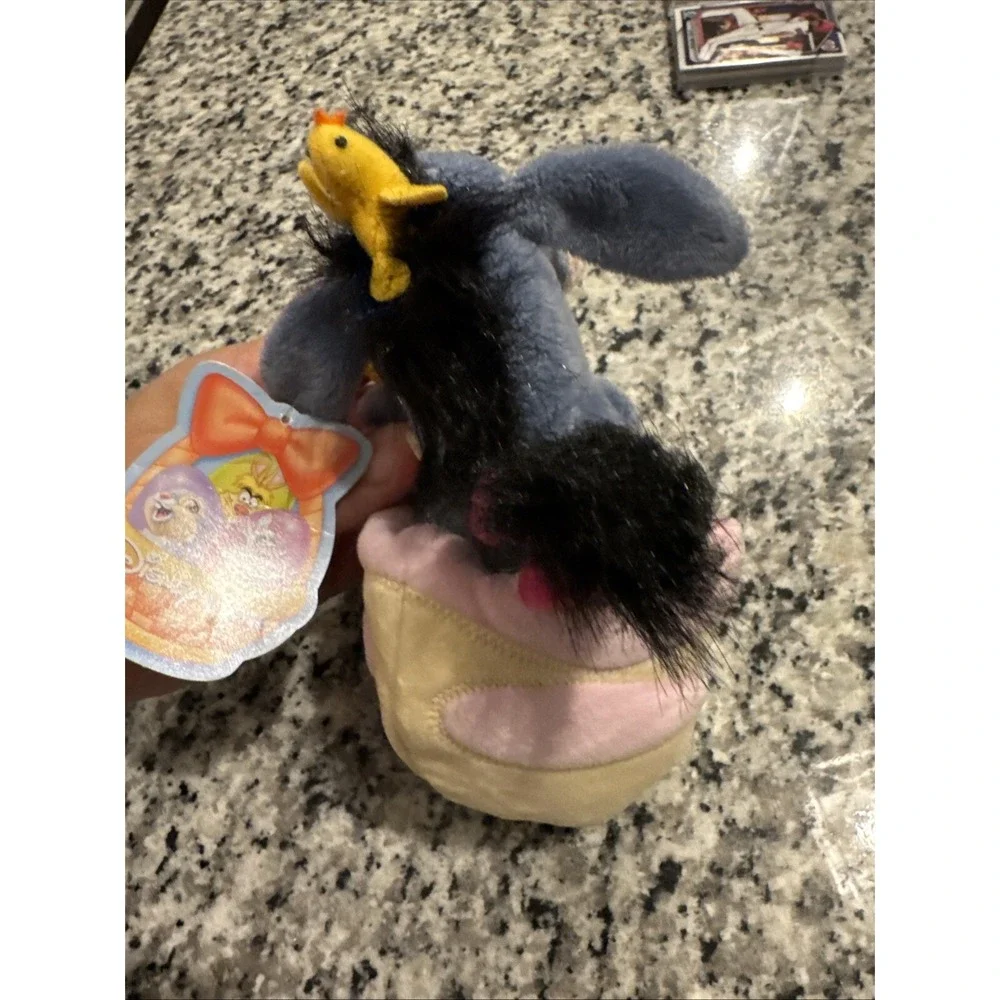Disney Store Eeyore Bean Bag In An‎ Egg Shell W/ Baby Chicks Easter 7